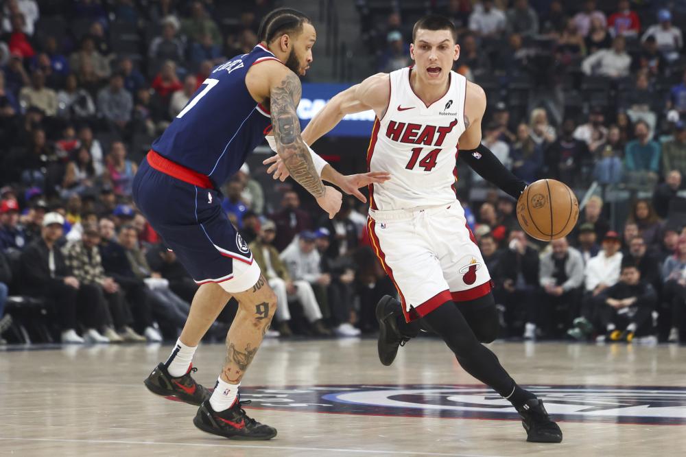 两支有季后 两支有季后